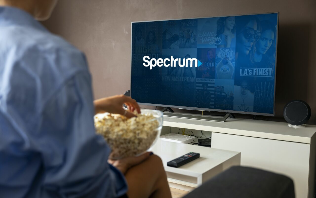 Spectrum broadcast ads